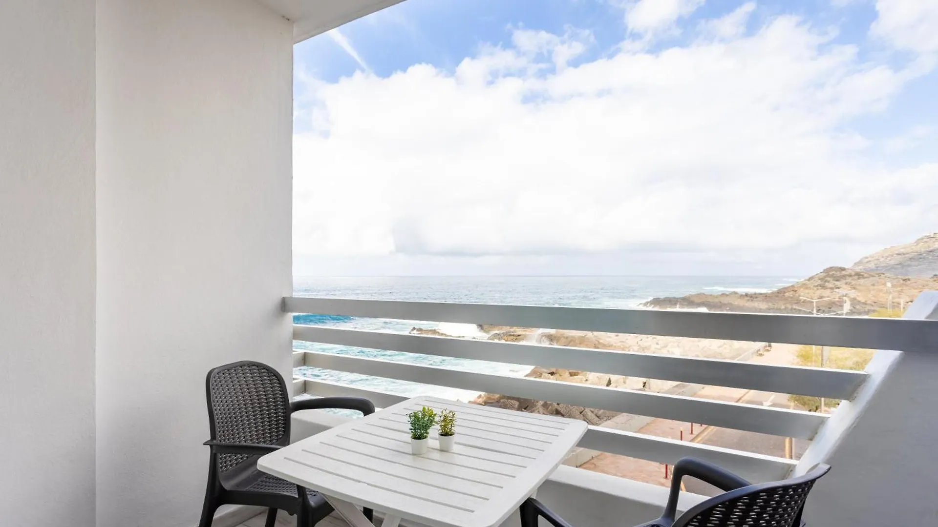 Home2Book Ocean Breeze Terrace Stay, Mesa Del Mar Puerto de la Madera