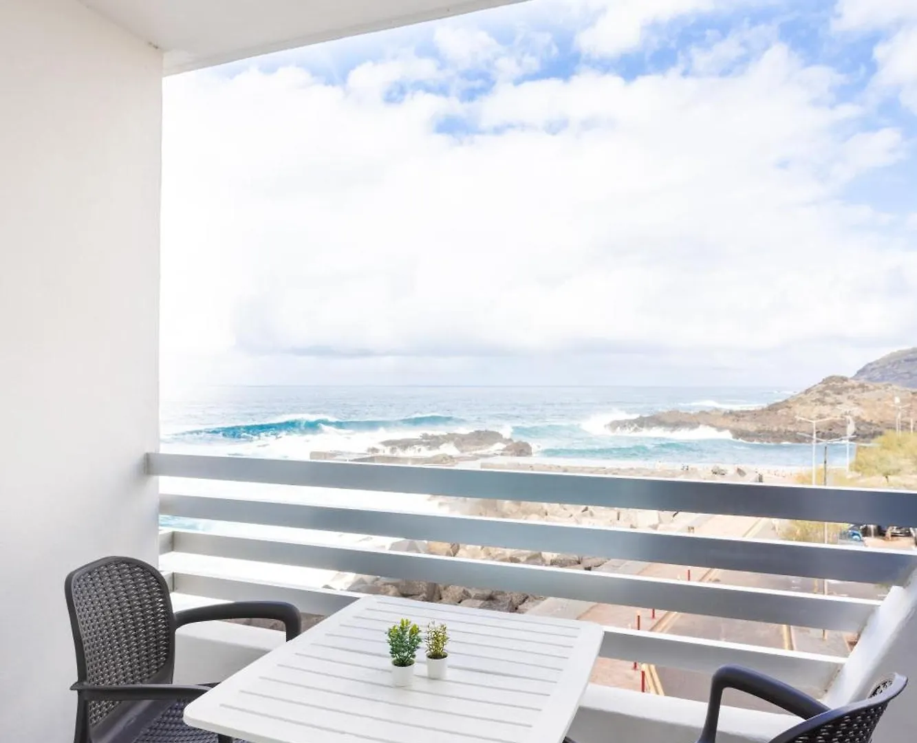 Home2Book Ocean Breeze Terrace Stay, Mesa Del Mar Puerto de la Madera 0*,  Spain